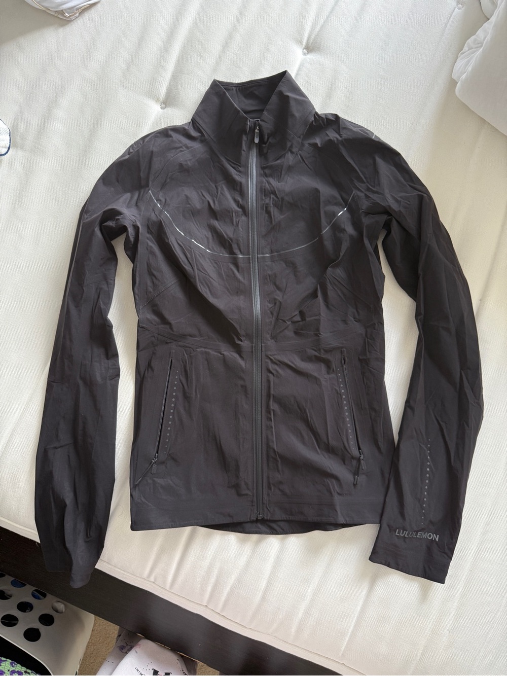 Lululemon Black Full-Zip Windbreaker